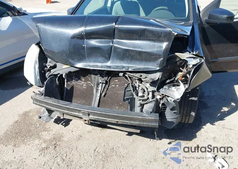 2010 Nissan Sentra 2.0S z USA, uszkodzony, nr VIN 3N1AB6AP9AL661336